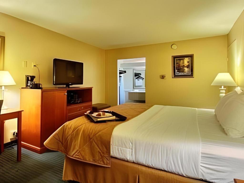 Lifestyle Inn Сідар-Фолс Екстер'єр фото