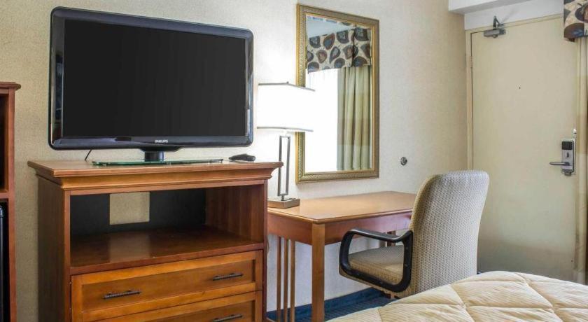 Lifestyle Inn Сідар-Фолс Екстер'єр фото
